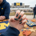 Hail to the Victors Thermal dip powder - all nails in dark black with gold glitter flakes, gameday styling